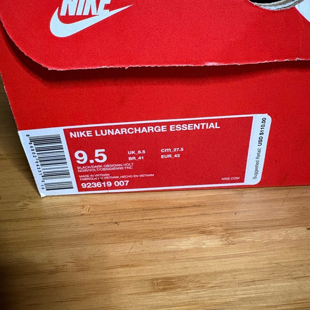 Nike Black and Dark Obsidian- Lunarcharge Essential. Size 9.5 - Picture 9 of 10